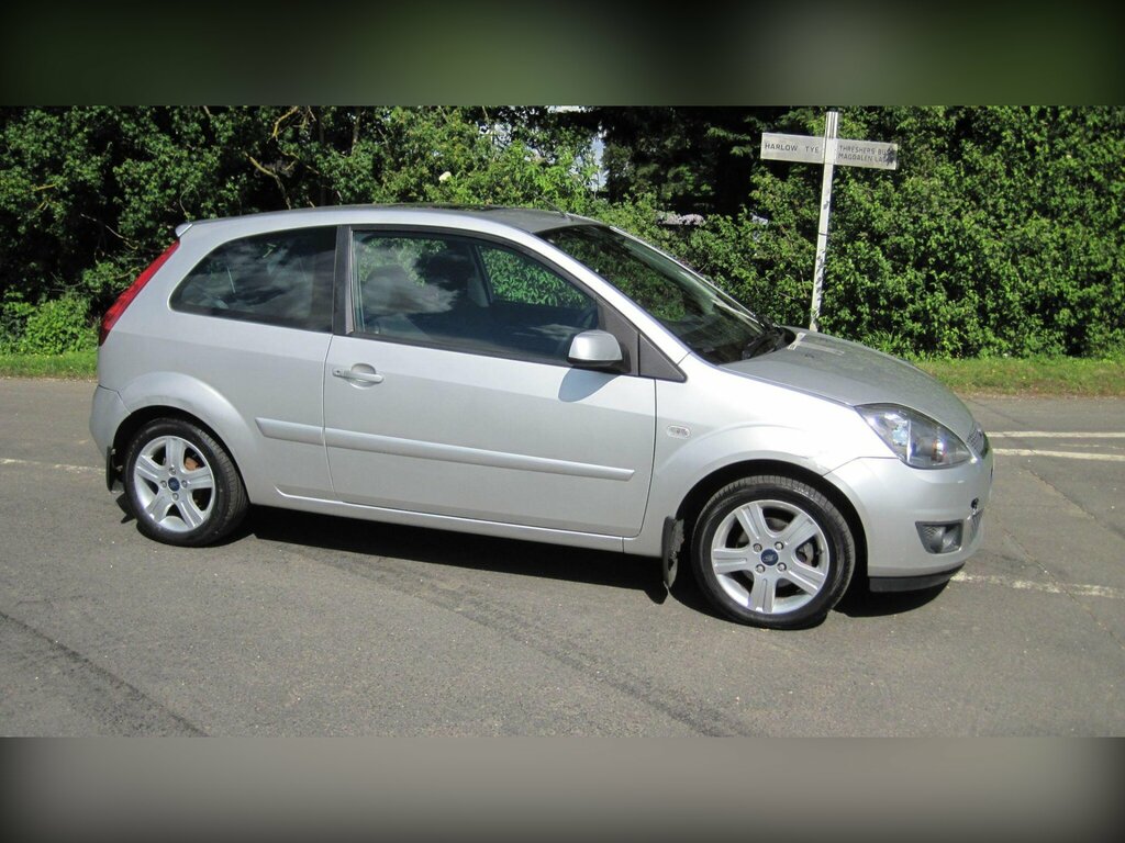 Ford Fiesta Hatchback Black #17