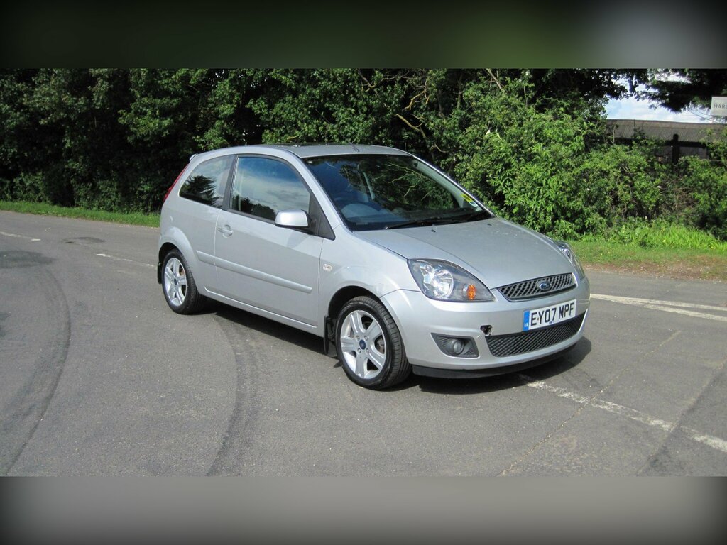 Ford Fiesta Hatchback Black #2