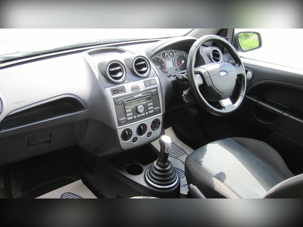 Ford Fiesta Hatchback Black #9