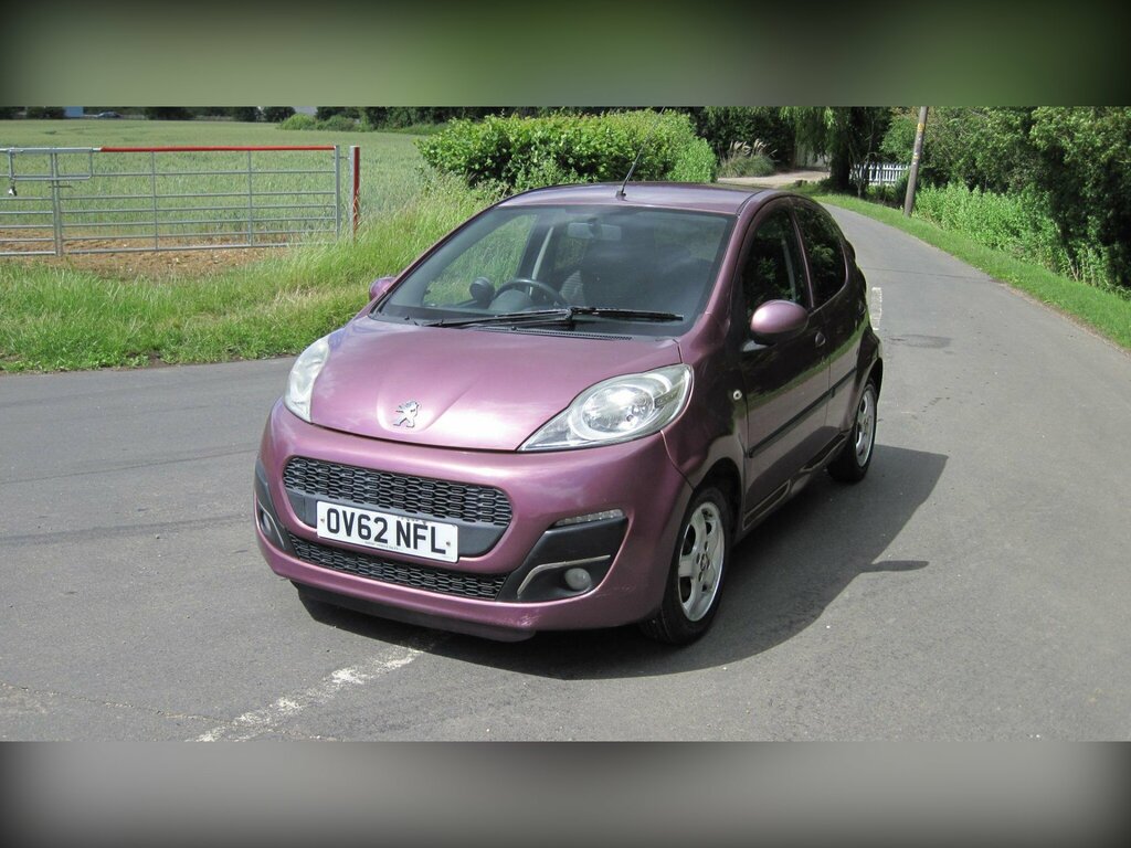 Peugeot 107 1.0 12V Allure Euro 5 Purple #4