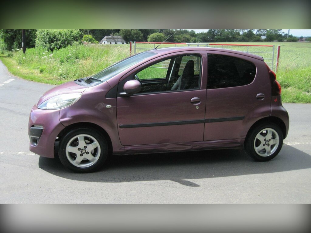 Peugeot 107 1.0 12V Allure Euro 5 Purple #6