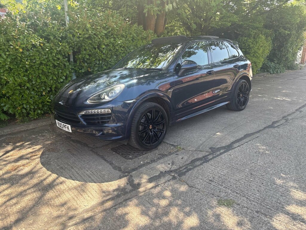 Porsche Cayenne D V6 Tiptronic Red #60