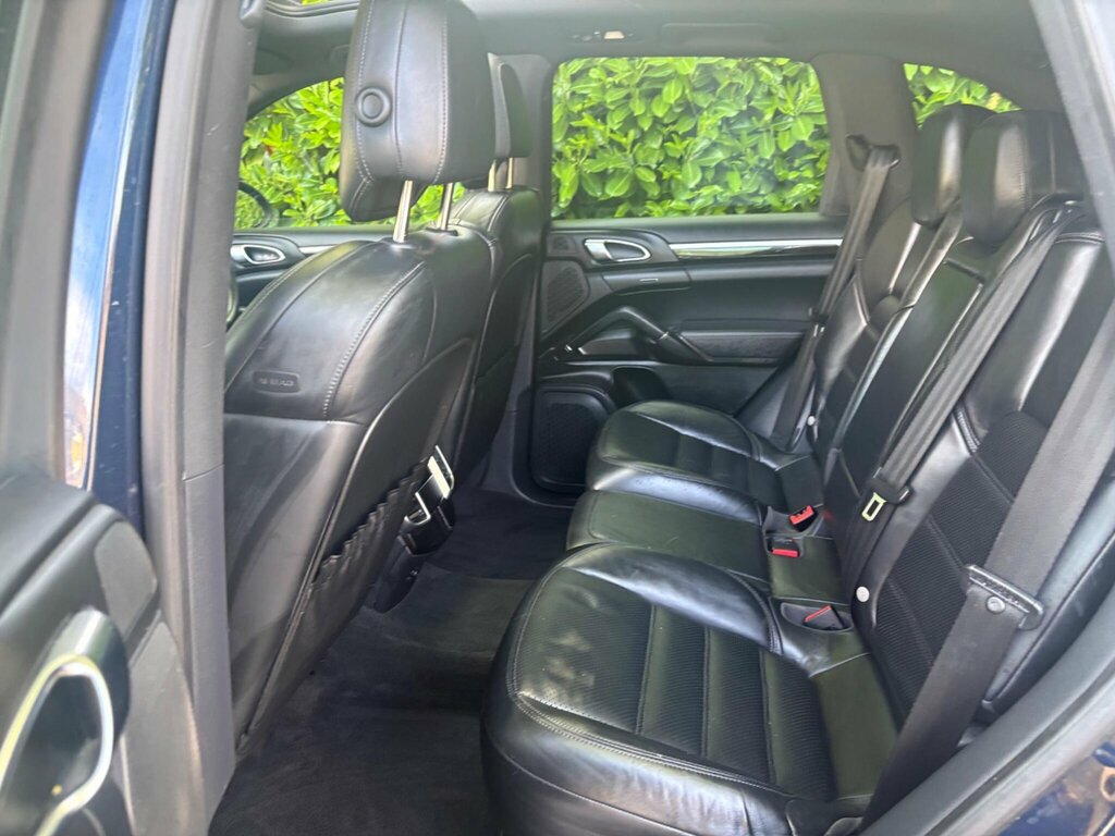 Porsche Cayenne D V6 Tiptronic Red #26