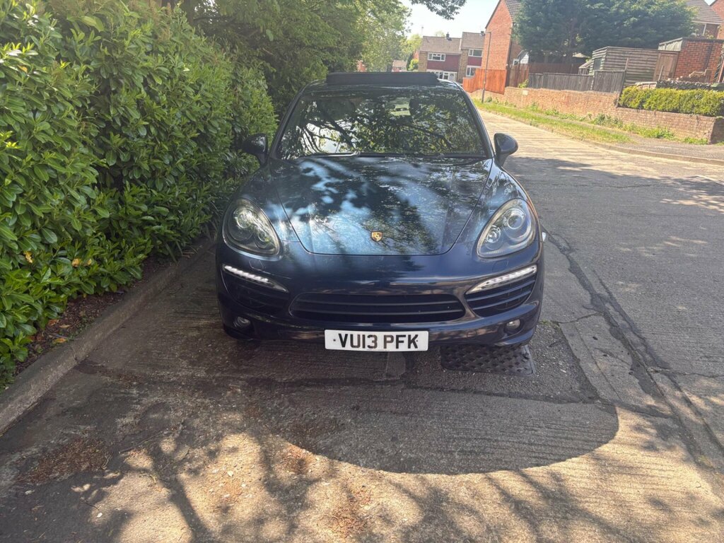 Porsche Cayenne D V6 Tiptronic Red #66