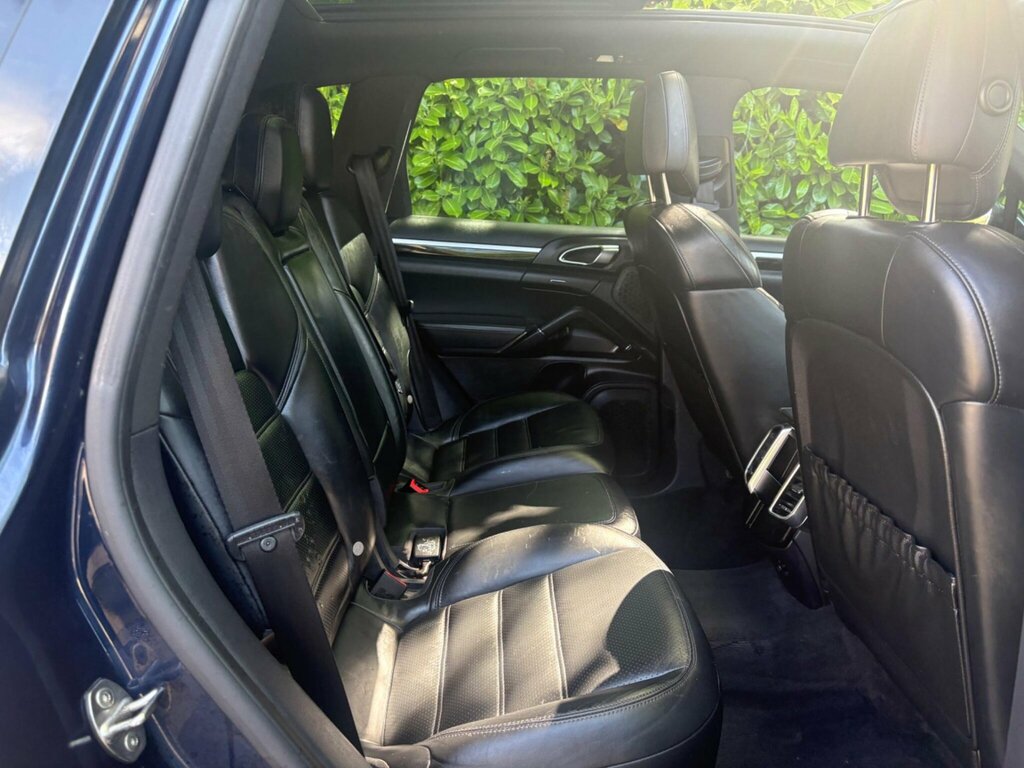 Porsche Cayenne D V6 Tiptronic Red #27