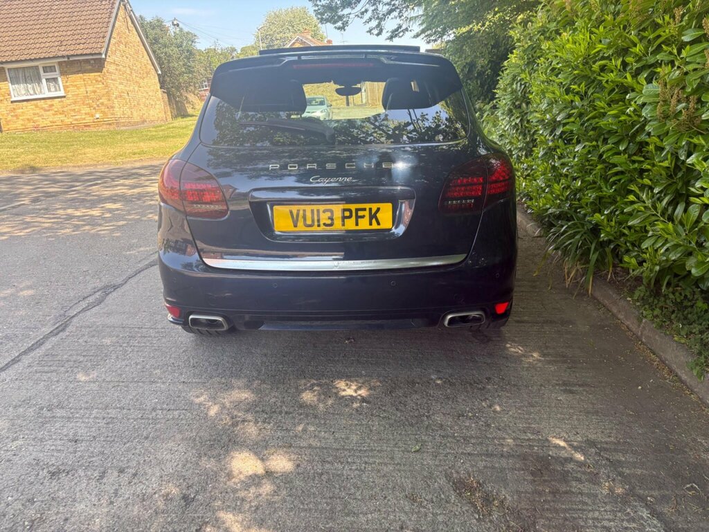 Porsche Cayenne D V6 Tiptronic Red #58
