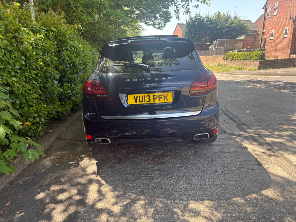 Porsche Cayenne D V6 Tiptronic Red #46