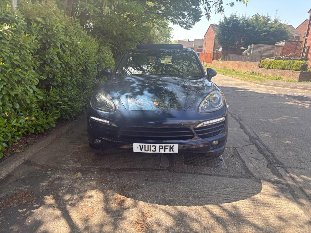 Porsche Cayenne D V6 Tiptronic Red #65