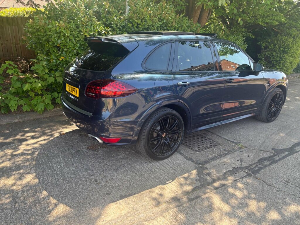 Porsche Cayenne D V6 Tiptronic Red #13