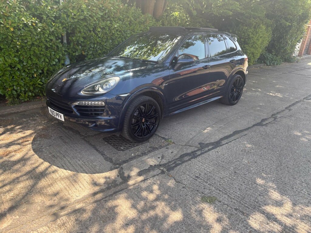 Porsche Cayenne D V6 Tiptronic Red #61