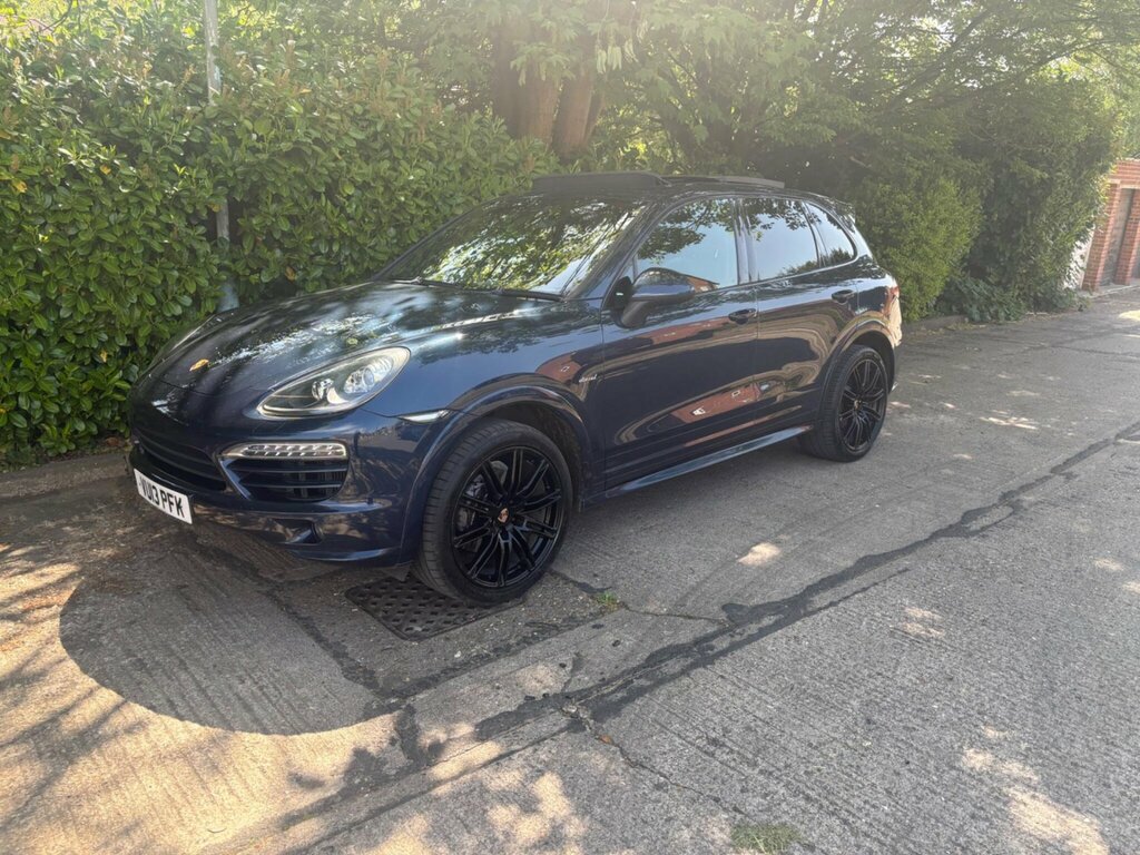 Porsche Cayenne D V6 Tiptronic Red #62