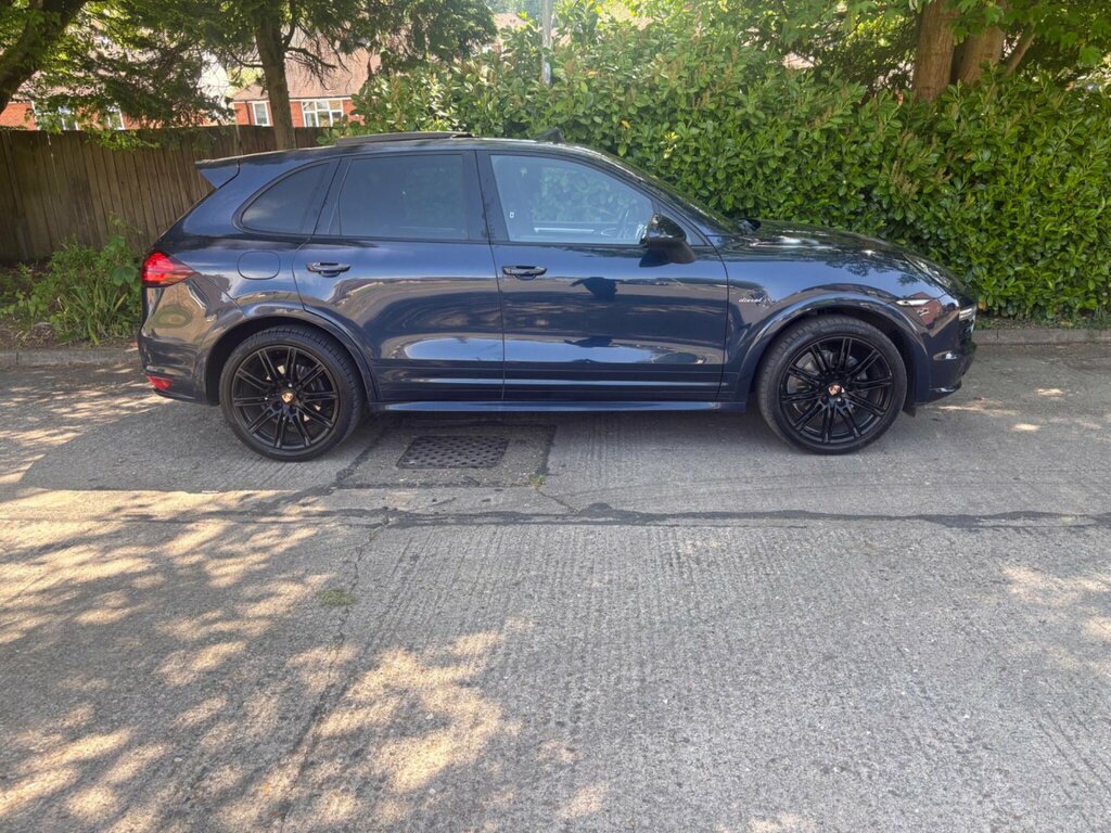 Porsche Cayenne D V6 Tiptronic Red #12