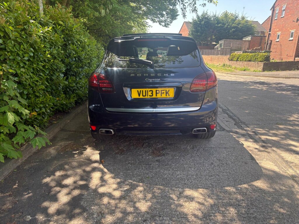 Porsche Cayenne D V6 Tiptronic Red #70