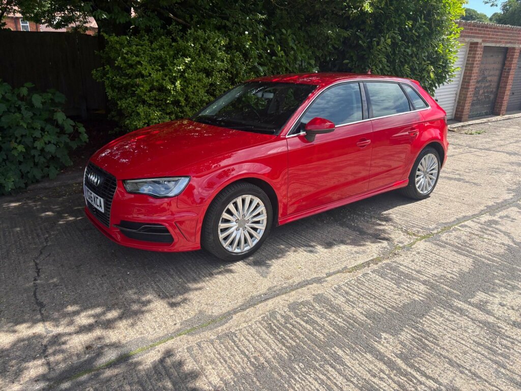 Audi A3 1.4 Tfsi E-tron Sportback E-s Tronic Euro 6 8. Red