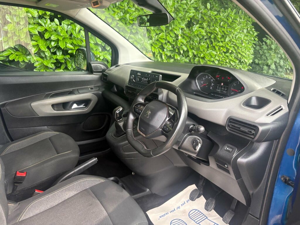 Peugeot Rifter Active Grey #40