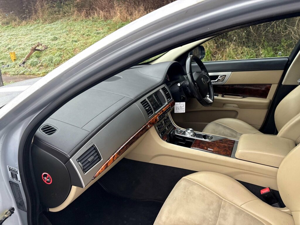 Jaguar XF 2.2D Luxury Euro 5 Ss Black #81
