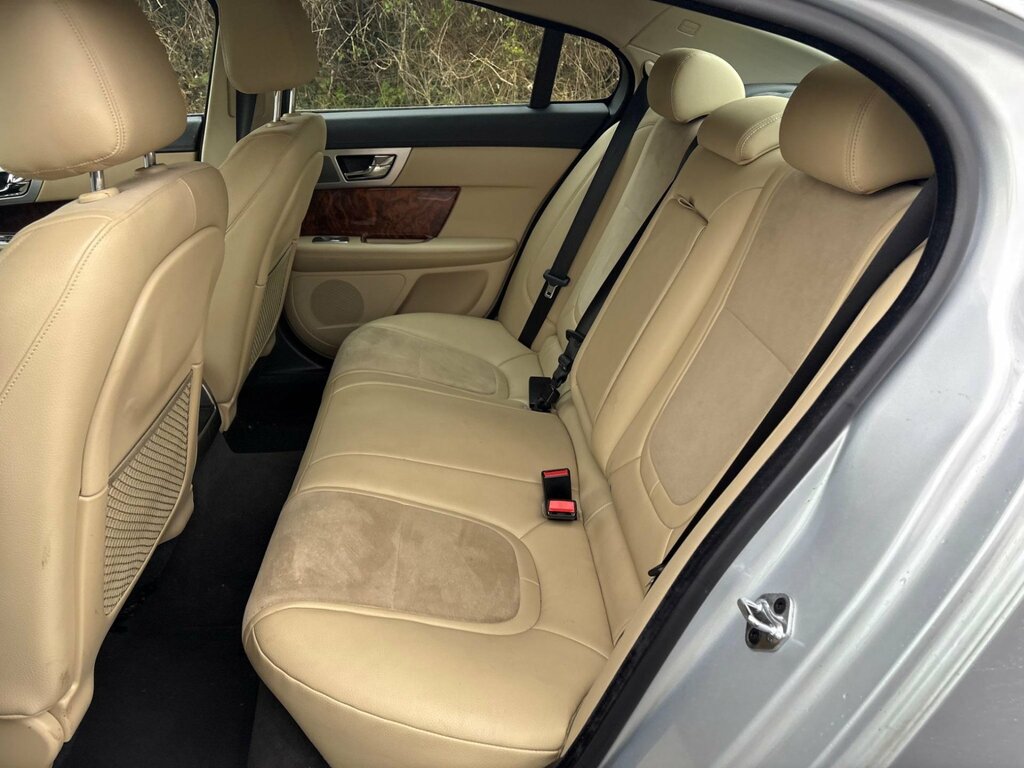 Jaguar XF 2.2D Se Euro 5 Ss Silver #6