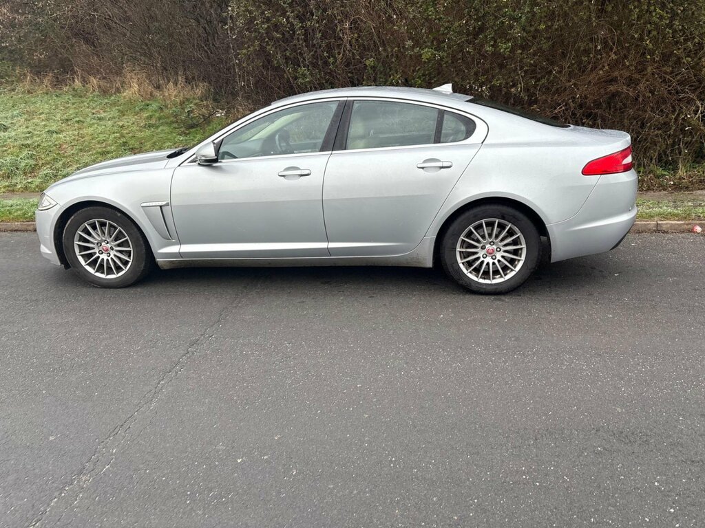 Jaguar XF 2.2D Se Euro 5 Ss Silver #3