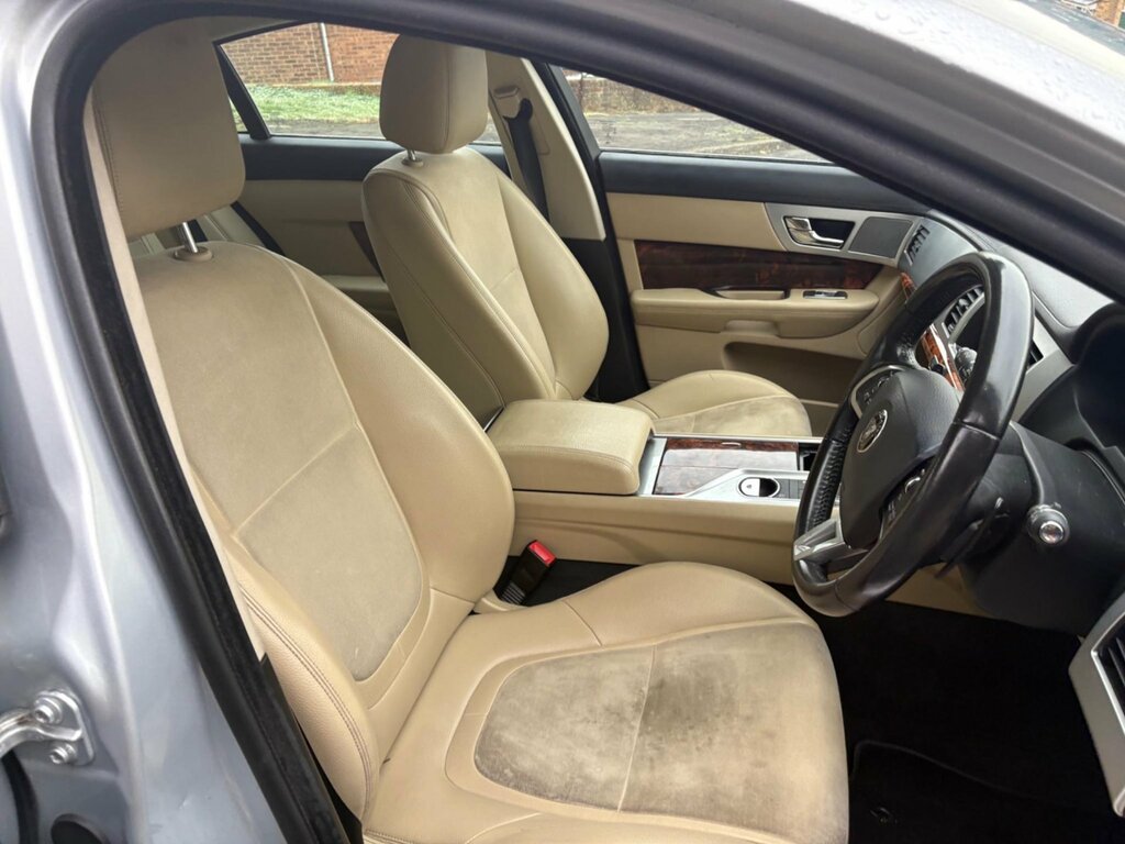 Jaguar XF 2.2D Luxury Euro 5 Ss Black #9