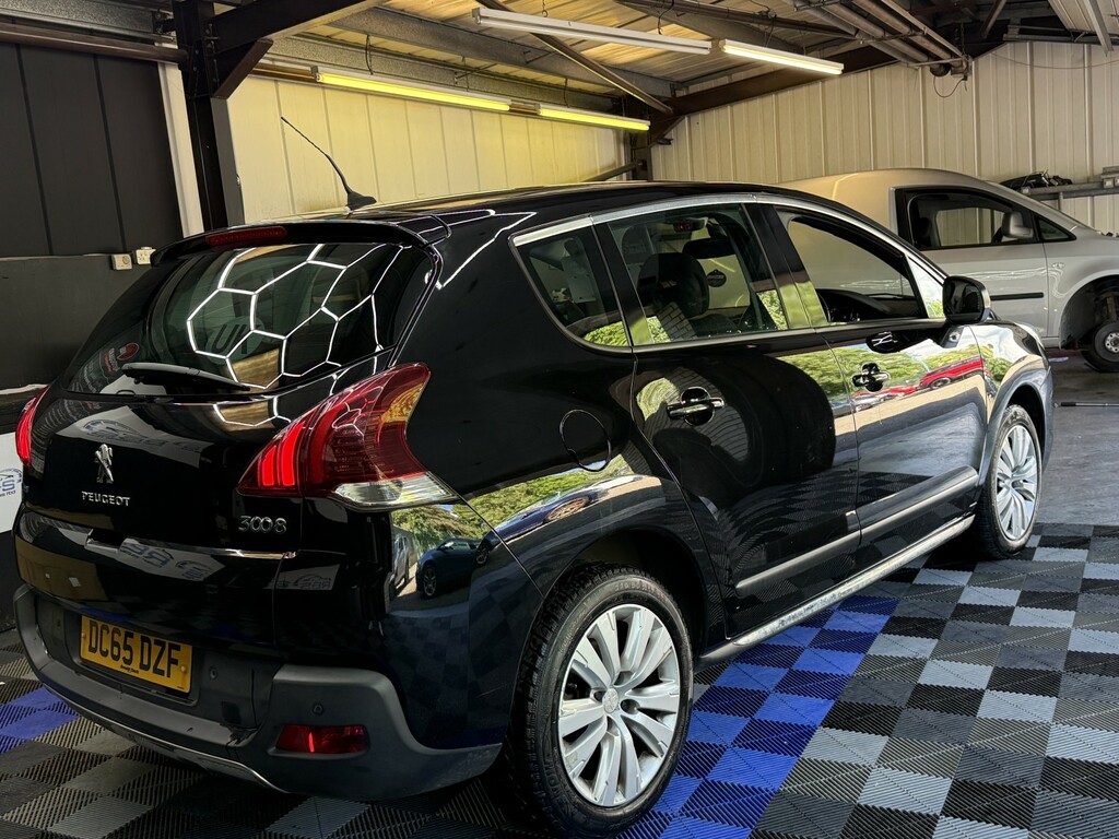 Peugeot 3008 1.6 Bluehdi Active Black #4