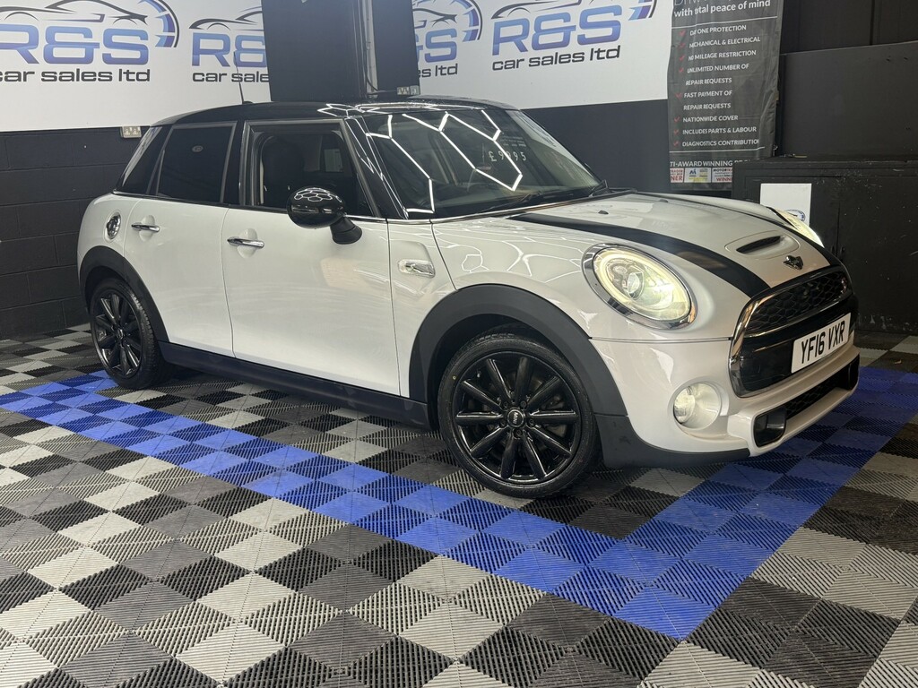 Mini Hatch 2.0 5-Door Hatch Cooper S 2016 YF16VXR Silver #2
