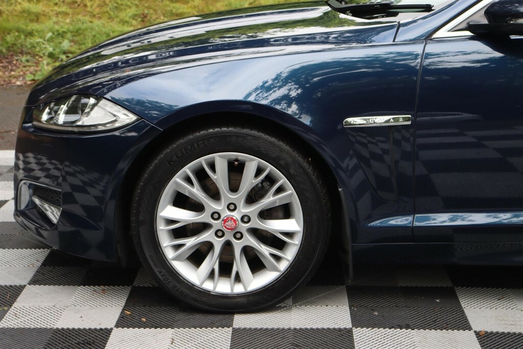 Jaguar XF 3.0D V6 Luxury Euro 5 Ss White #17