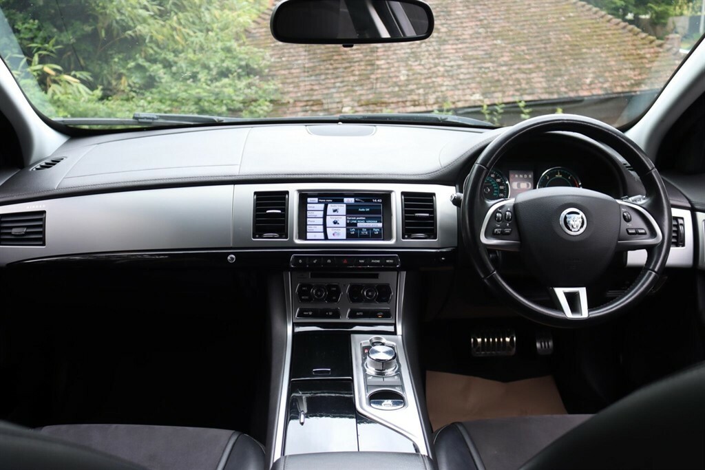 Jaguar XF 3.0D V6 Luxury Euro 5 Ss White #8