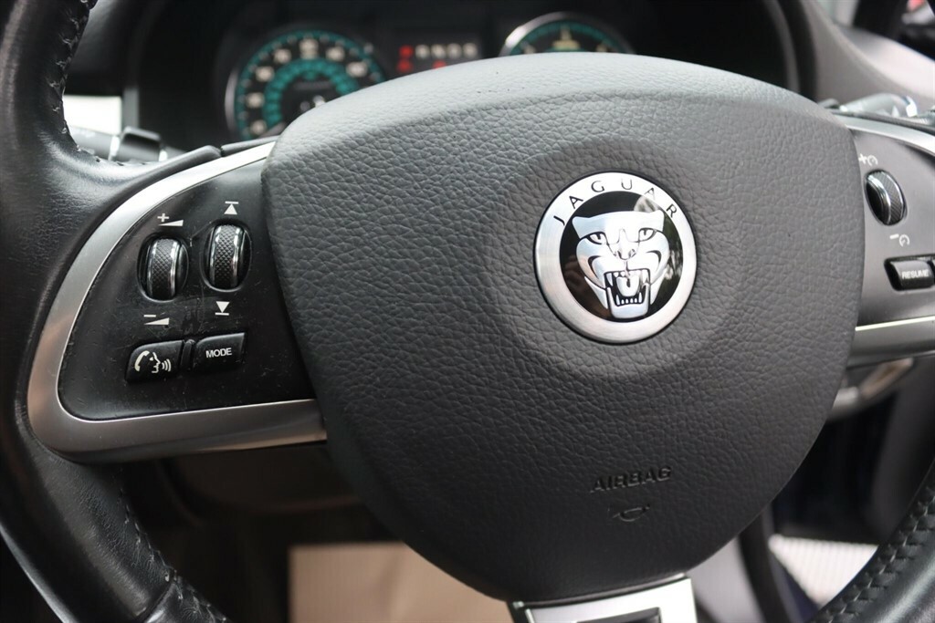 Jaguar XF 3.0D V6 Luxury Euro 5 Ss White #33