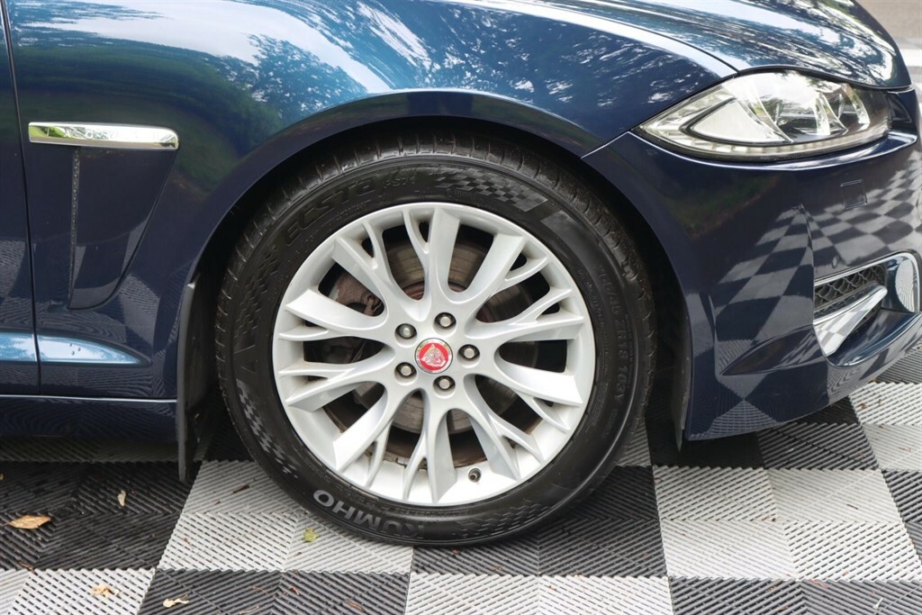 Jaguar XF 3.0D V6 Luxury Euro 5 Ss White #20