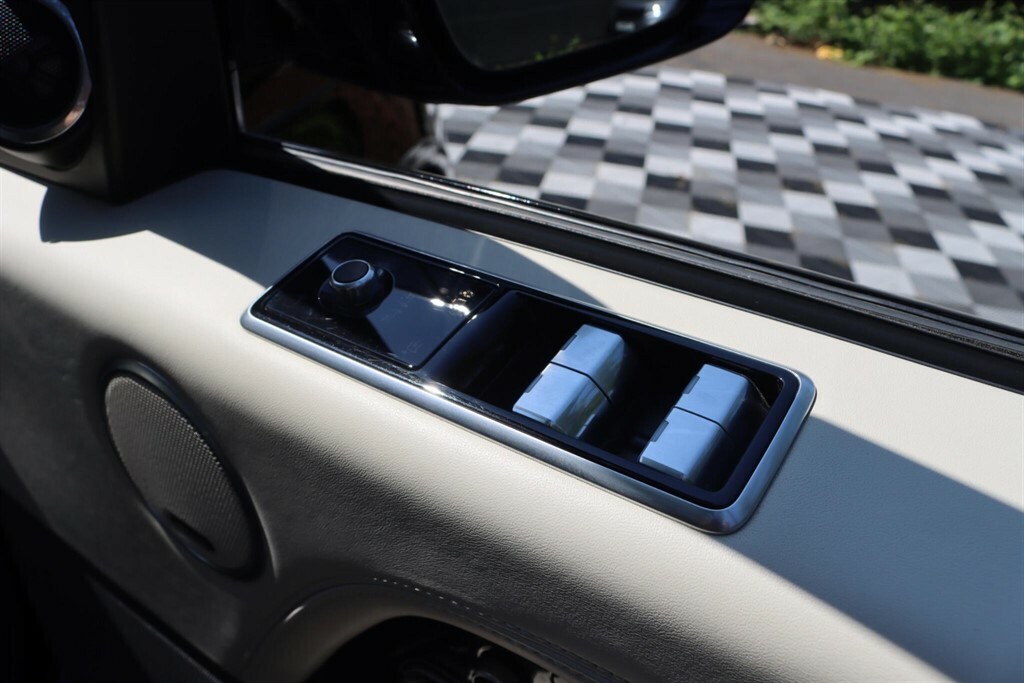 Land Rover Range Rover Sdv6 Vogue Black #42