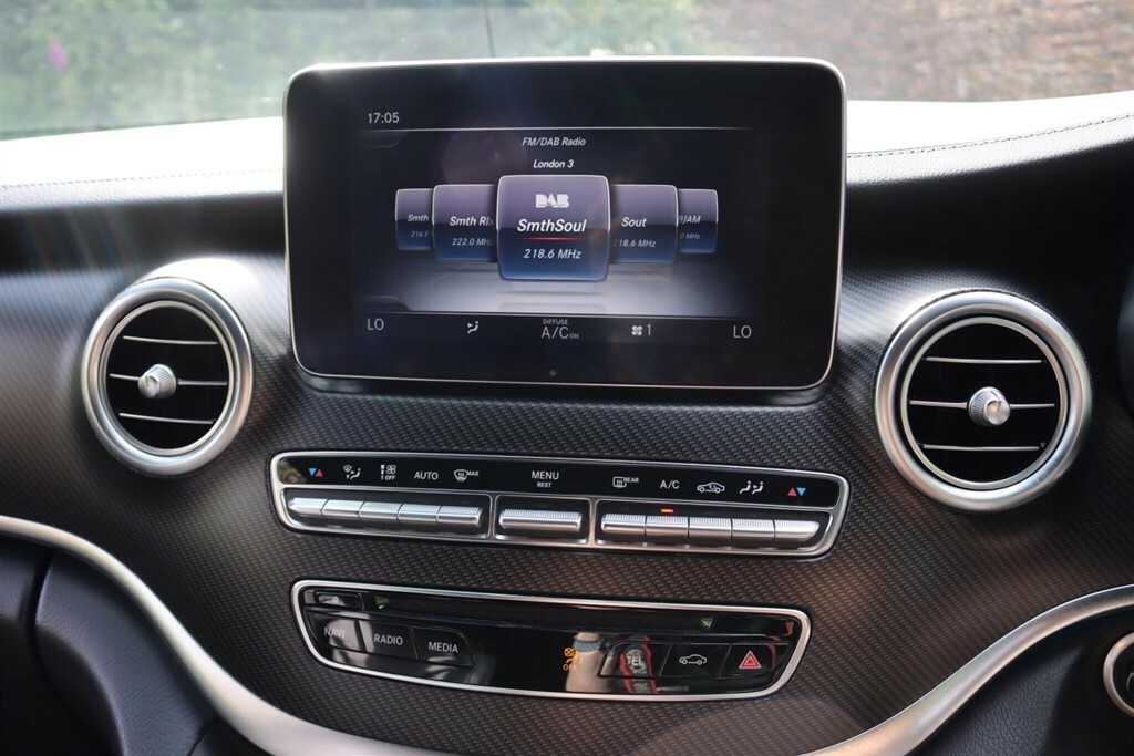 Mercedes-Benz V Class 2L Sport Black #29