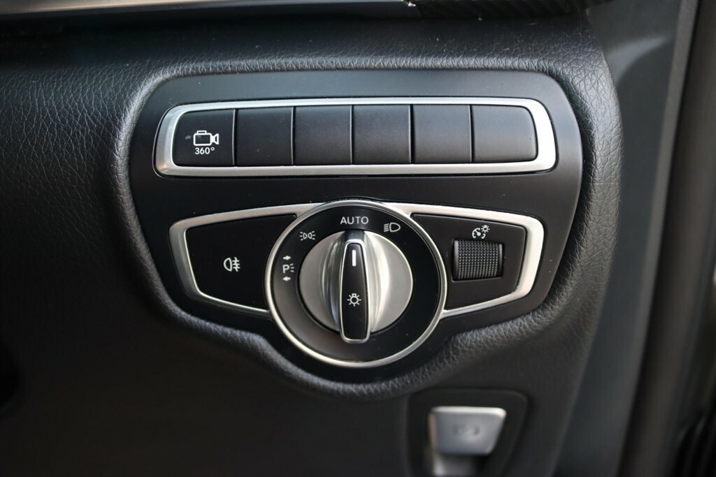 Mercedes-Benz V Class 2L Sport Black #37
