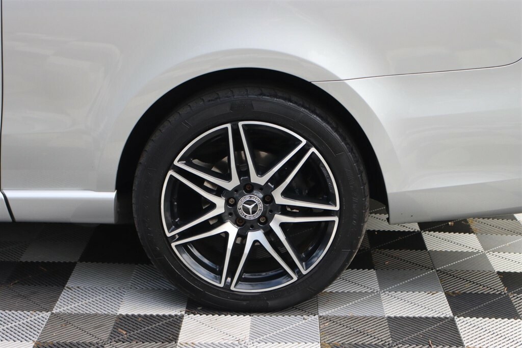 Mercedes-Benz V Class 2L Sport Black #24