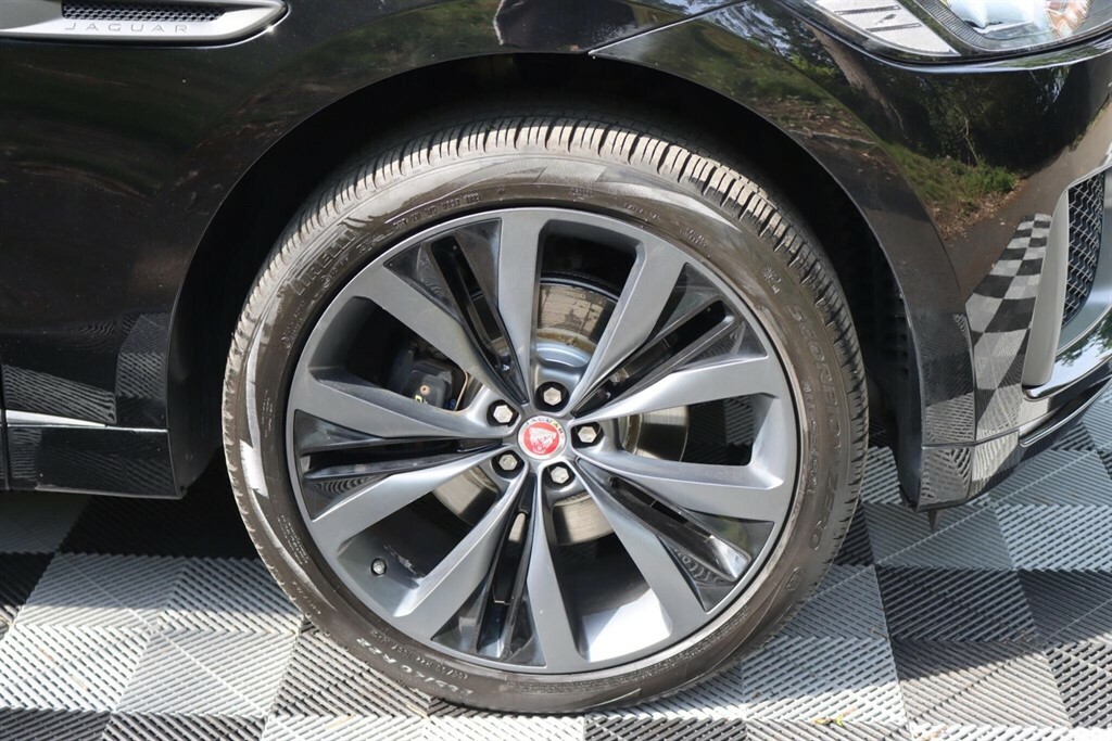 Jaguar F-Pace Chequered Flag Awd Grey #39