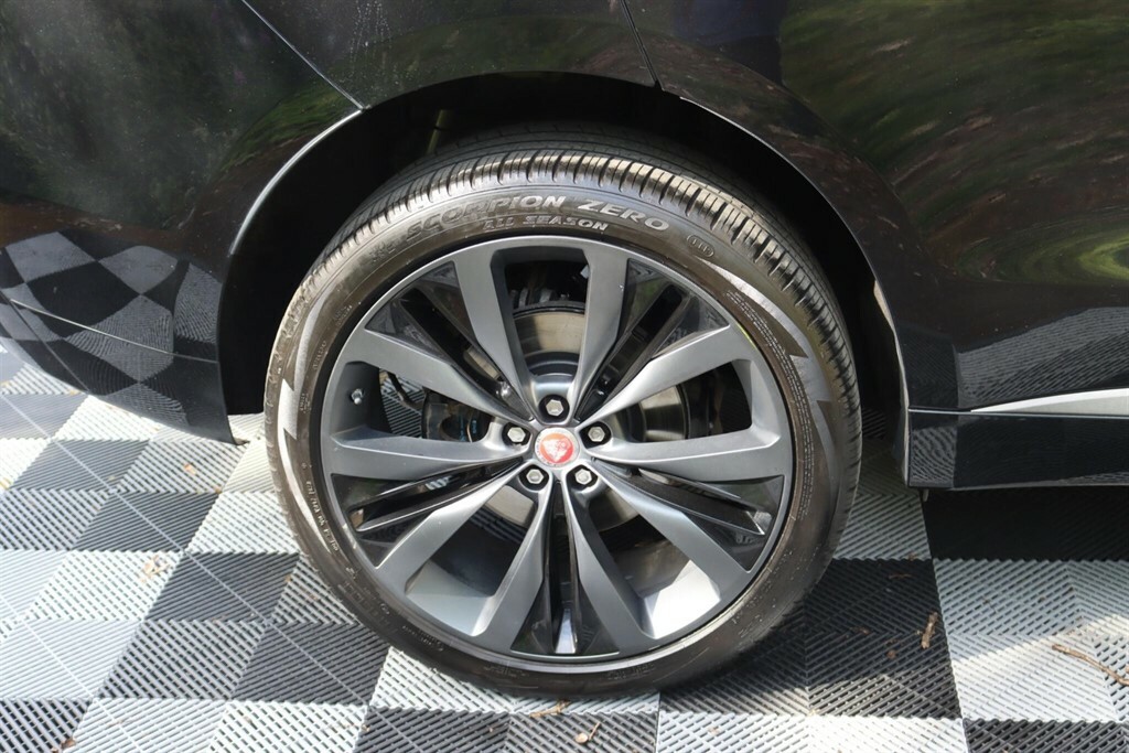 Jaguar F-Pace Chequered Flag Awd Grey #40