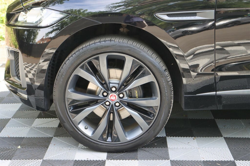 Jaguar F-Pace Chequered Flag Awd Grey #37