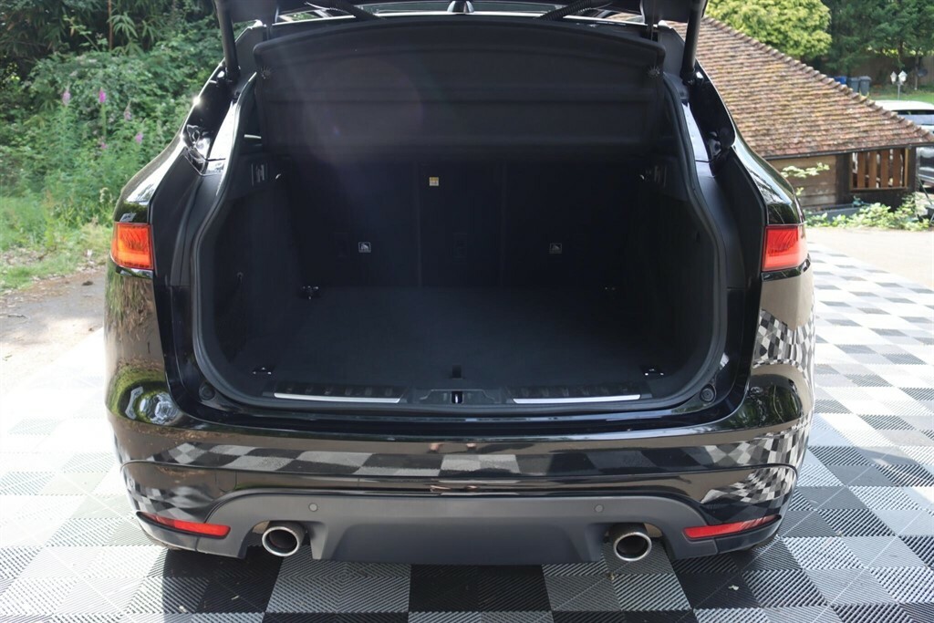 Jaguar F-Pace Chequered Flag Awd Grey #19