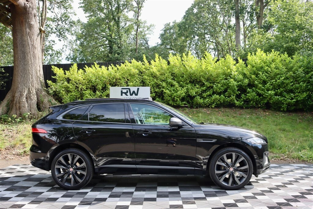 Jaguar F-Pace Chequered Flag Awd Grey #17