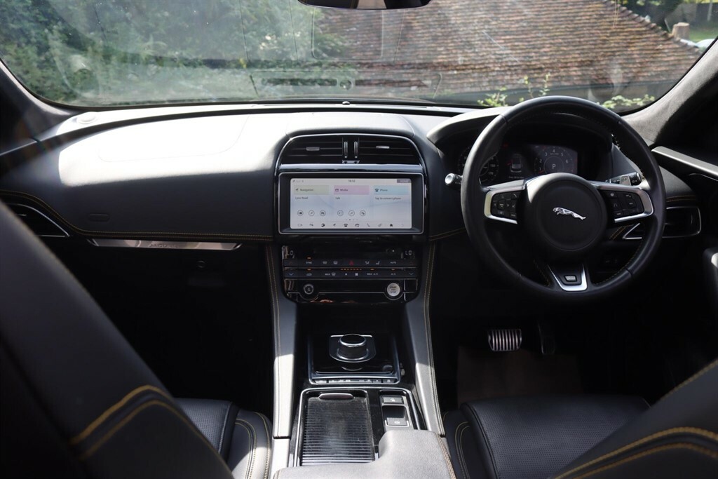 Jaguar F-Pace Chequered Flag Awd Grey #9