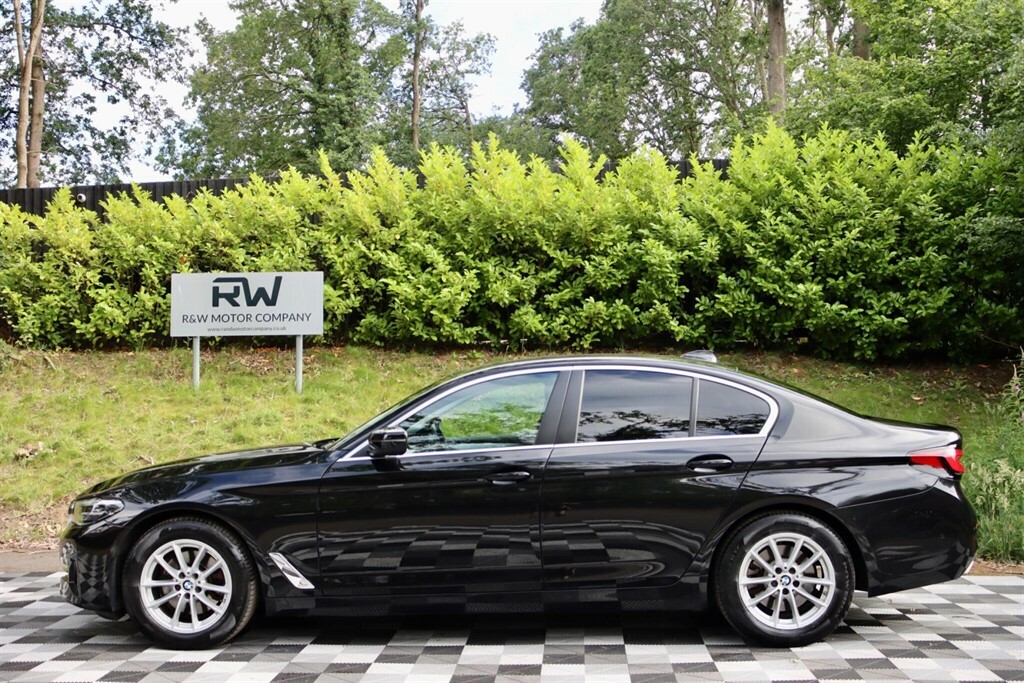 BMW 5 Series 2.0 520I Mht Se Steptronic Euro 6 Ss Black