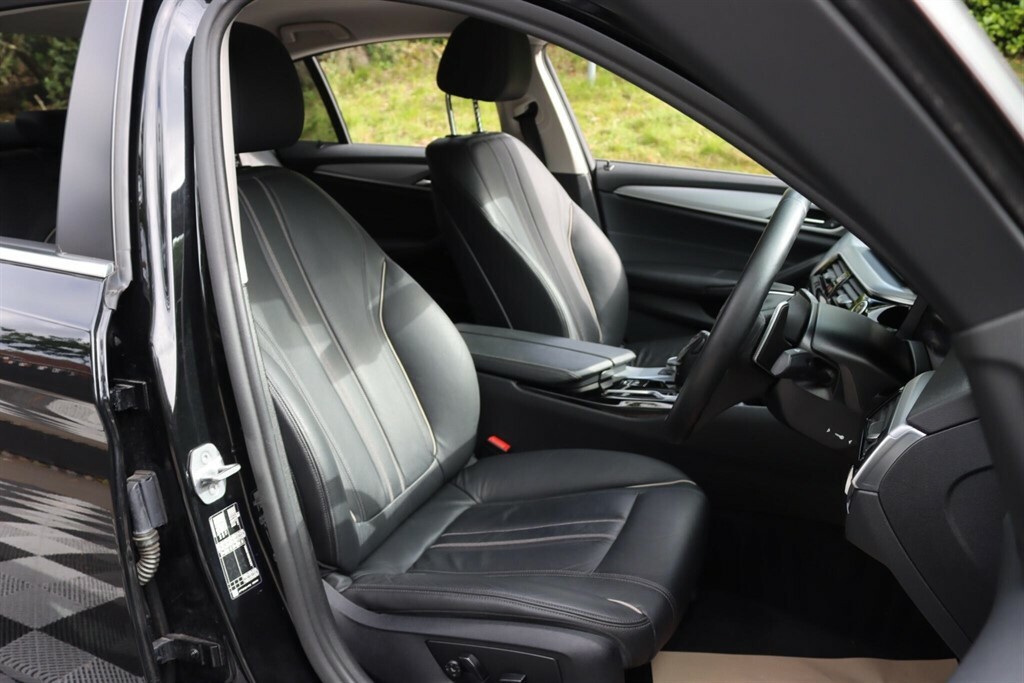 BMW 5 Series 2.0 520I Mht Se Steptronic Euro 6 Ss Black #3
