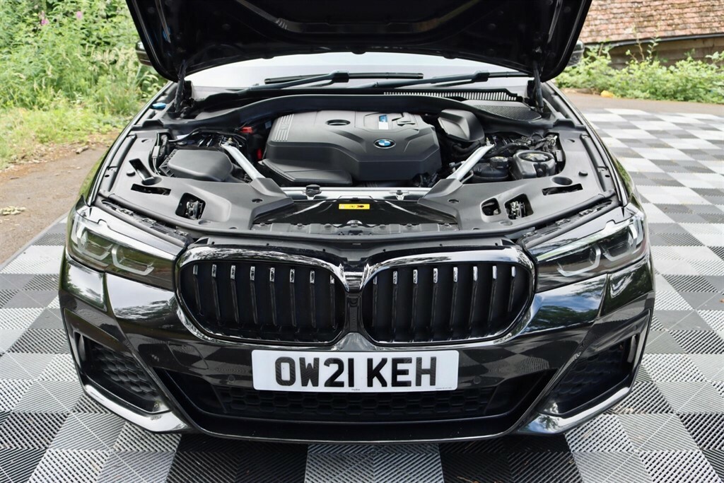 BMW 5 Series 530E M Sport Black #17