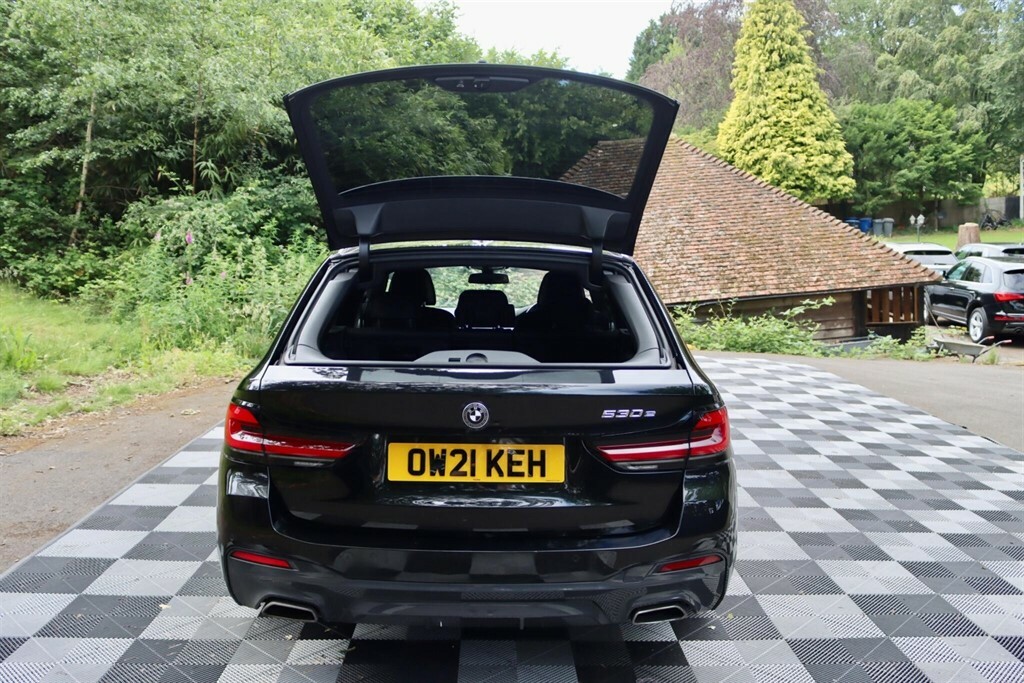 BMW 5 Series 530E M Sport Black #20