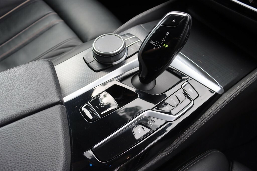 BMW 5 Series 530E M Sport Black #23