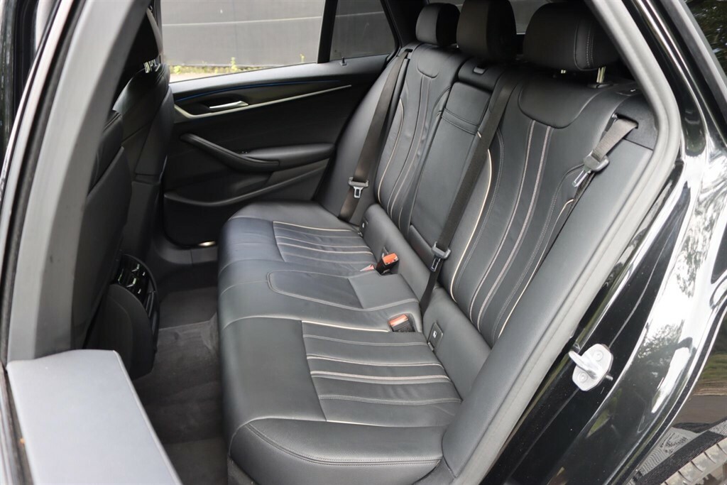 BMW 5 Series 530E M Sport Black #7