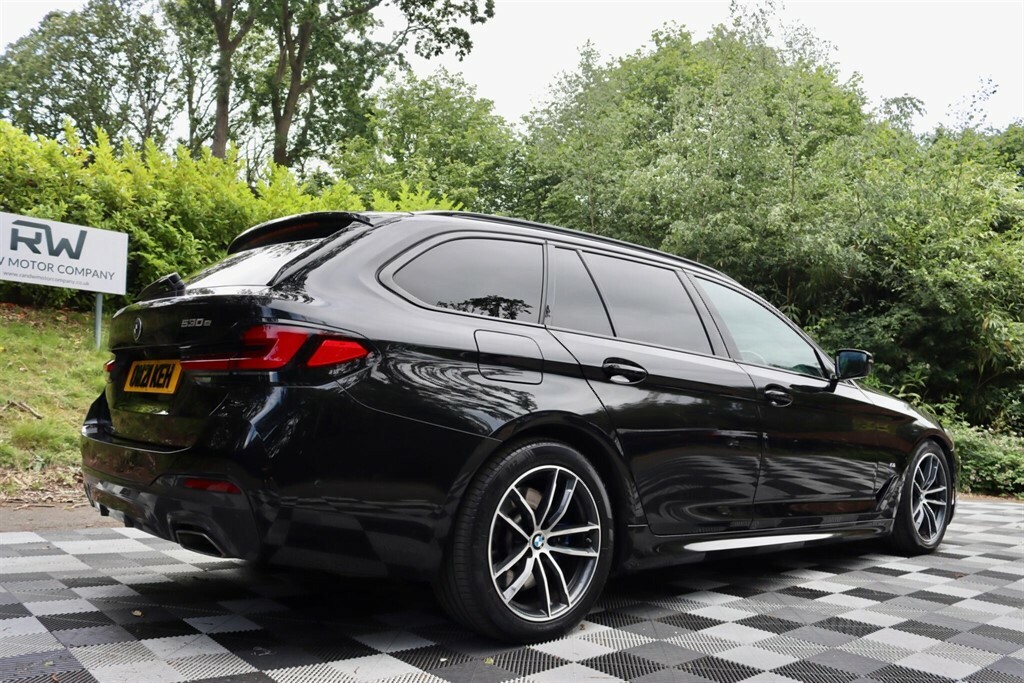 BMW 5 Series 530E M Sport Black #18