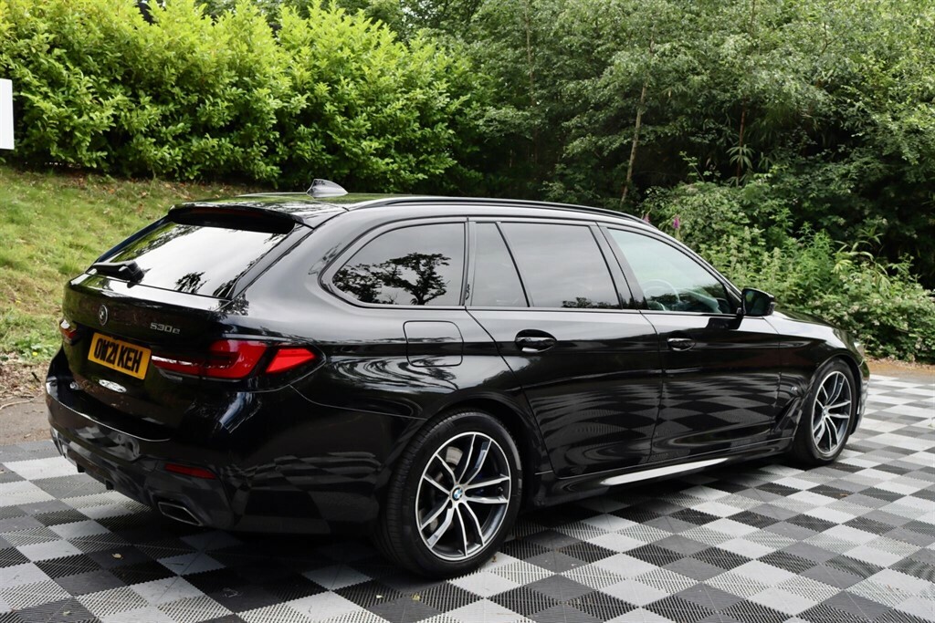 BMW 5 Series 530E M Sport Black #16