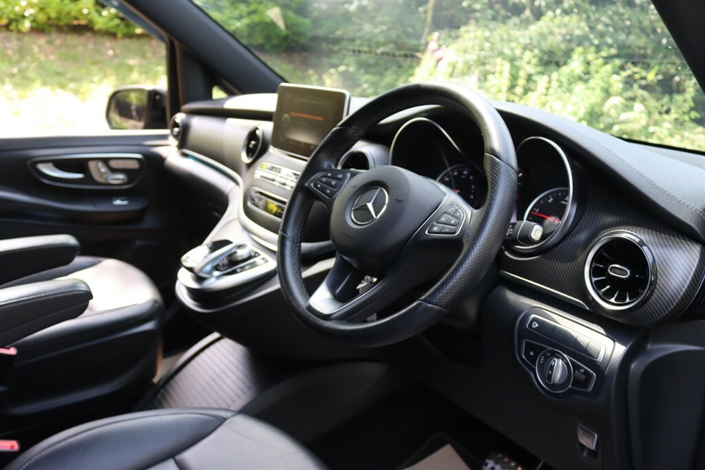 Mercedes-Benz V Class 2.2 V250d Amg Line Black #24