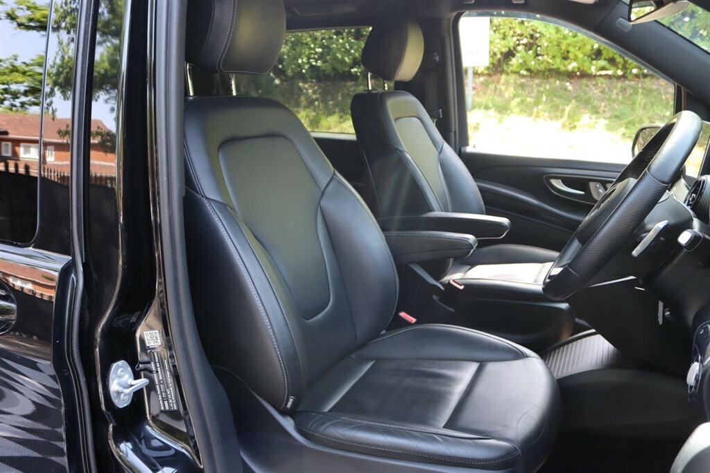 Mercedes-Benz V Class 2.0 D Amg Line G-tronic Euro 6 Ss 7 Seat Black #4