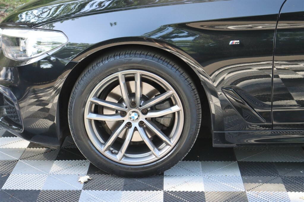 BMW 5 Series  Black #35